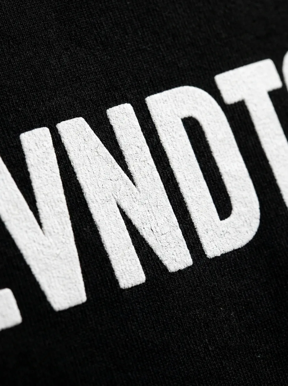 Oversized Shirt „VNDT“ — Detail